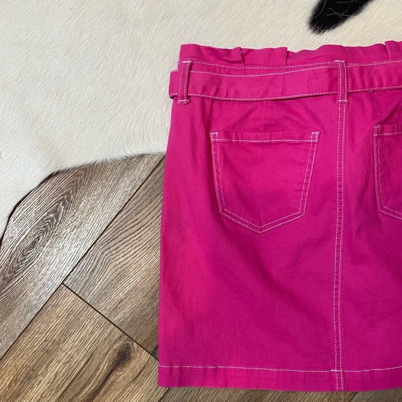Blue Spice pink mini skirt with white stitching and a tie belt - Picture 8 of 8